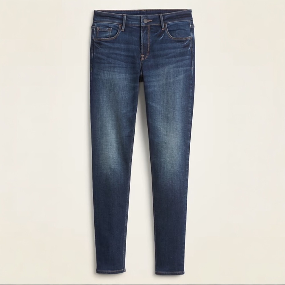 Old Navy Mid Rise Super Skinny Rockstar Jeans - Picture 4 of 13
